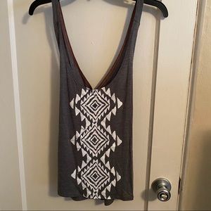 Billabong cross back grey tank with geo print